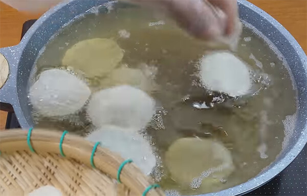 Cách làm bimbim khoai tây mỏng giòn vị rong biển