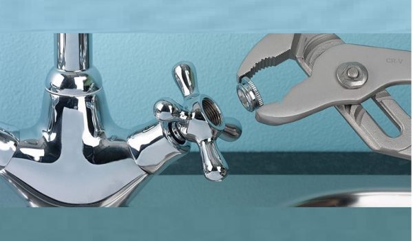 Vòi rửa bát nóng lạnh: sự cố và cách khắc phục