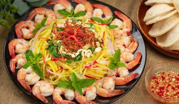 Cách làm gỏi đu đủ tôm thịt chua ngọt thanh mát